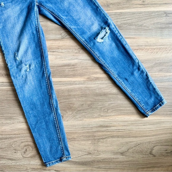 ASOS Stradivarius Regular High Waist Distressed Medium Wash Skinny Jeans Size 6 - Picture 6 of 12